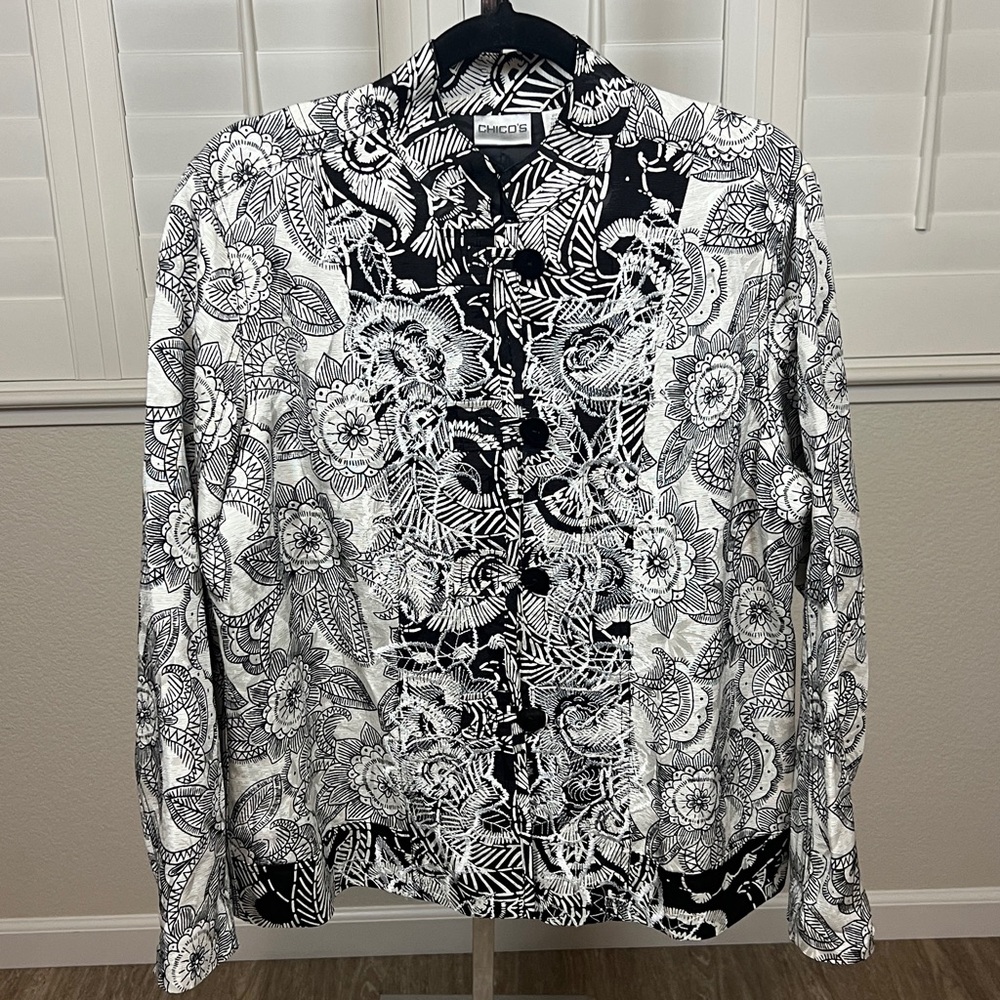 Chico's Black & White Floral Print Blazer